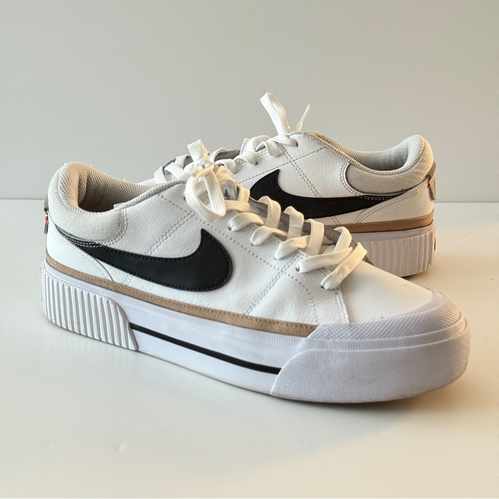 Nike Women's Court Legacy Lift Tennis Shoe Sz 10 DM7590-100 Platform Rubber
